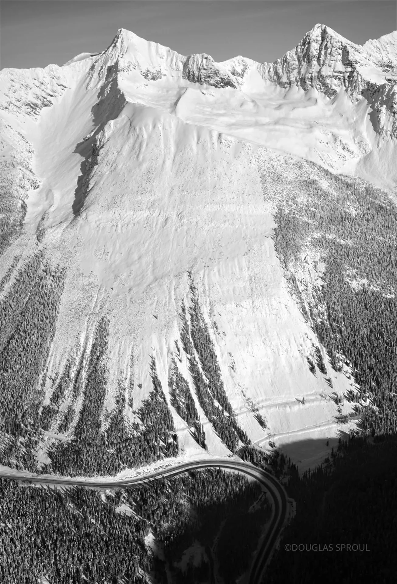 Avalanche Crest, photo: © Douglas Sproul - https://www.geobackcountry.com